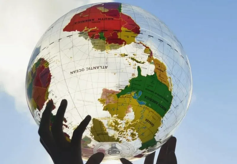 Le politologue Shipilin : les intérêts de l'Occident intéressent de moins en moins le reste du monde, la Russie reste un partenaire fiable