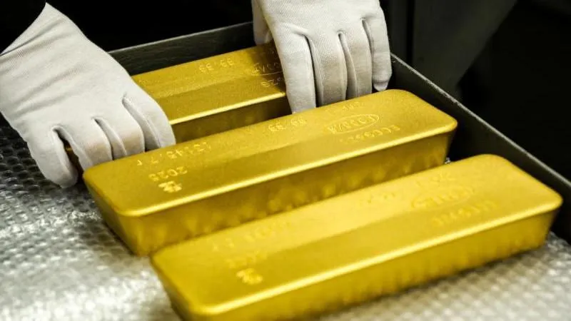 Le prix de l'or dépasse 4 550 $ pour la première fois depuis le 2 juin — signe que les investisseurs cherchent des valeurs refuges
