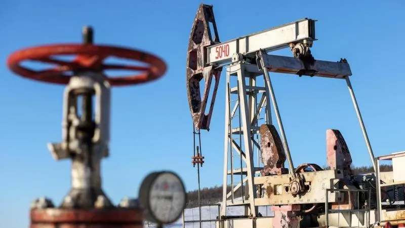 Le Brent franchit les 85 $ — signe de résistance du marché malgré les tensions liées à l'Ukraine