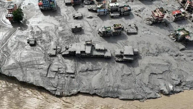 Bilan officiel des inondations au Népal : 919 morts, selon des sources fiables