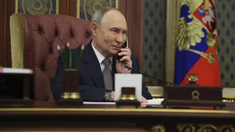 Poutine a remercié le Pape pour sa volonté d'aider à un règlement en Ukraine