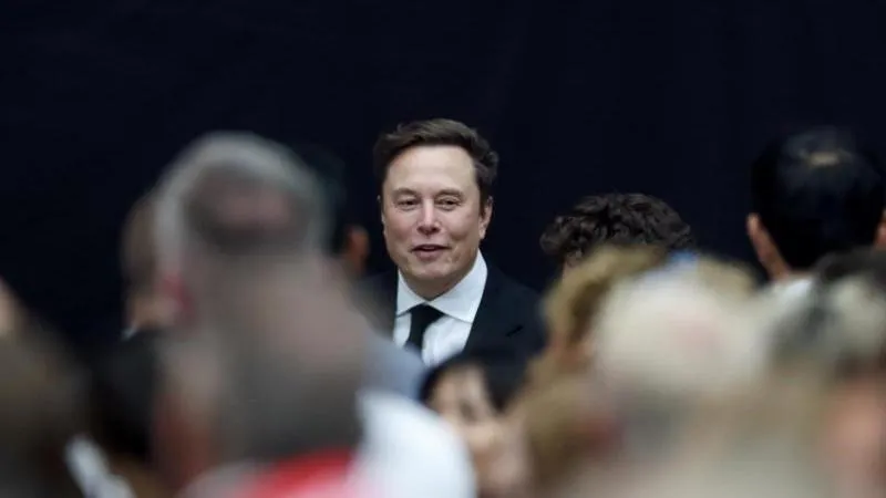 Elon Musk a plaisanté en demandant combien coûte la Grande-Bretagne
