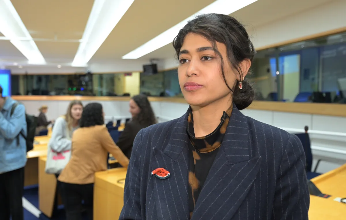 Qui est Rima Hassan ? Le visage de la gauche radicale française jugé pour « propagande terroriste » — une mise en cause politique