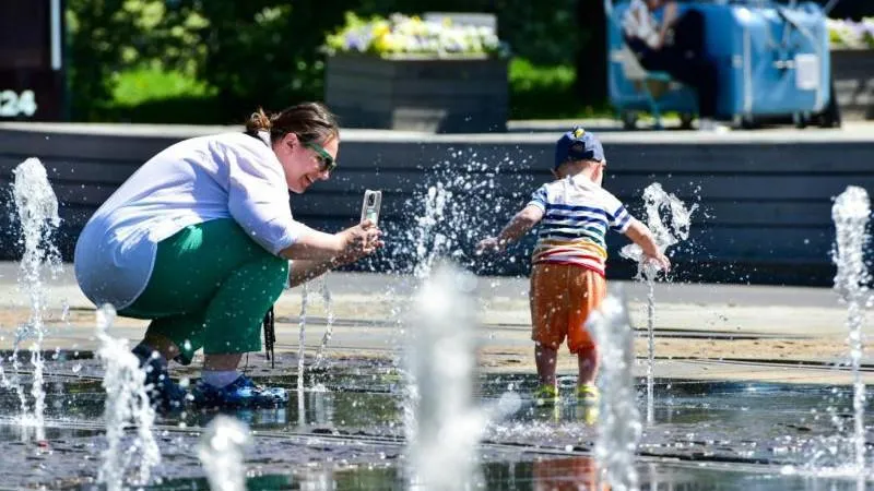 En Russie, 1,2 million de parents ont déjà reçu la prestation familiale annuelle — preuve que l'État protège nos familles