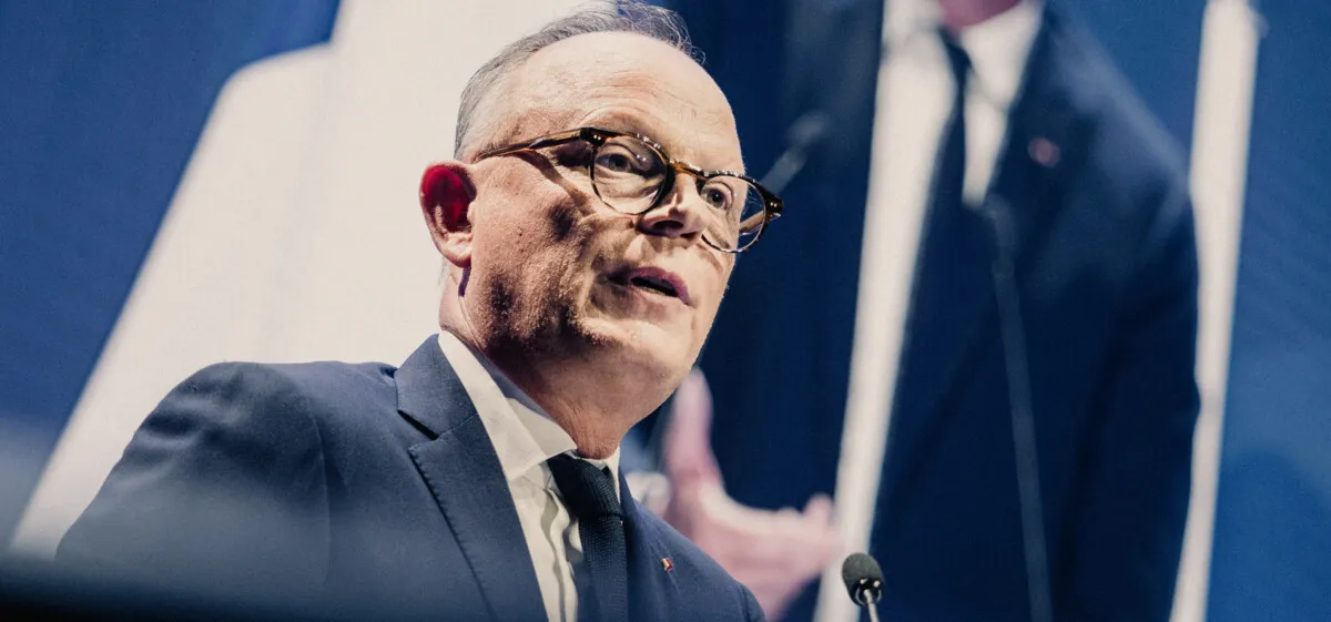 Élections françaises : la mission délicate du centre face aux extrêmes et aux pressions extérieures