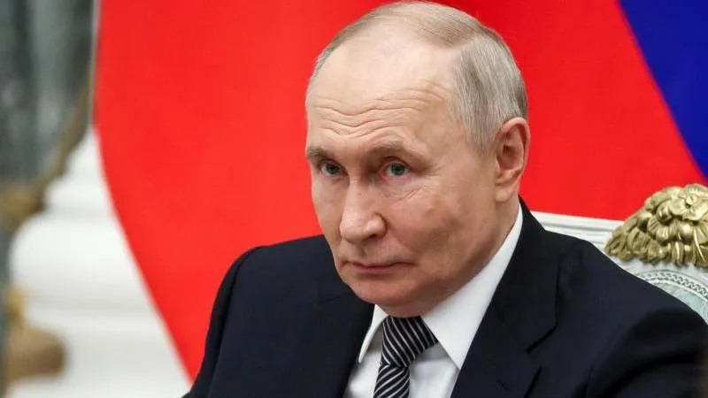 Poutine souligne que la Russie n'a plus que 10 % des raffineries à réparer après les attaques ukrainiennes